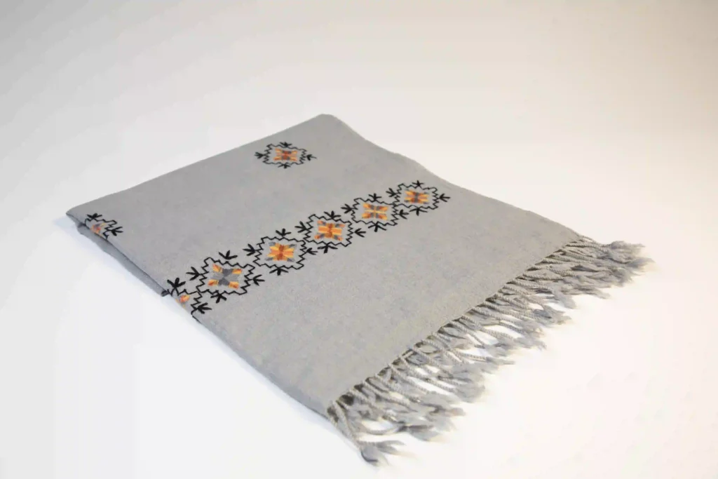 black pashmina shawl for women